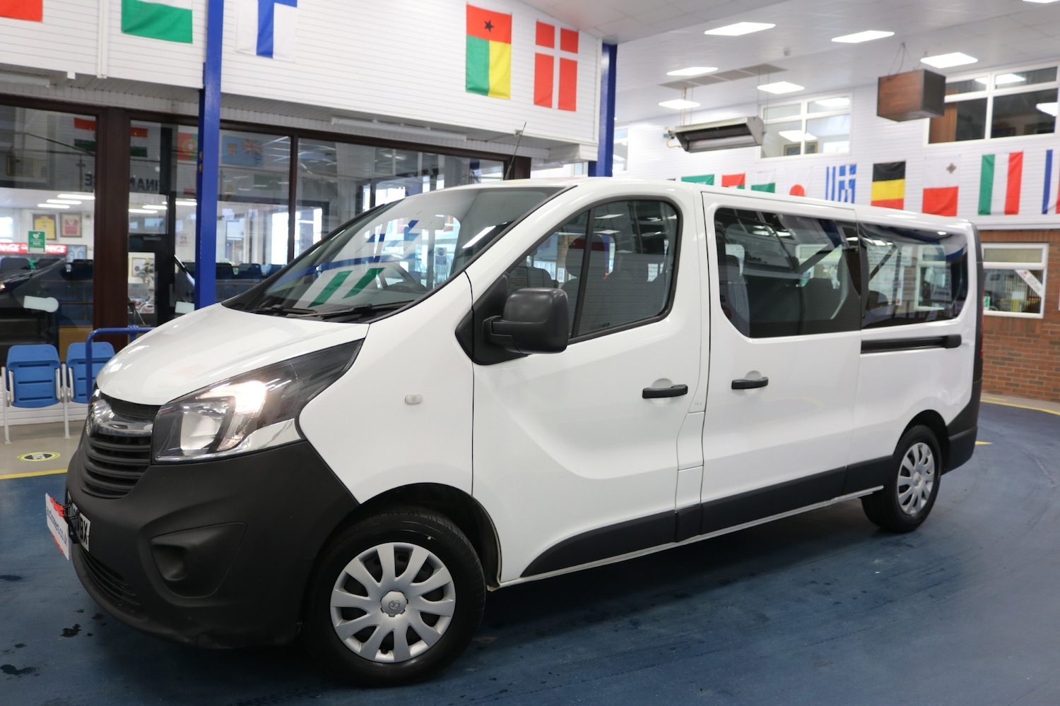 Used Vauxhall Vivaro 2018 for sale - 77148717: Photo 3
