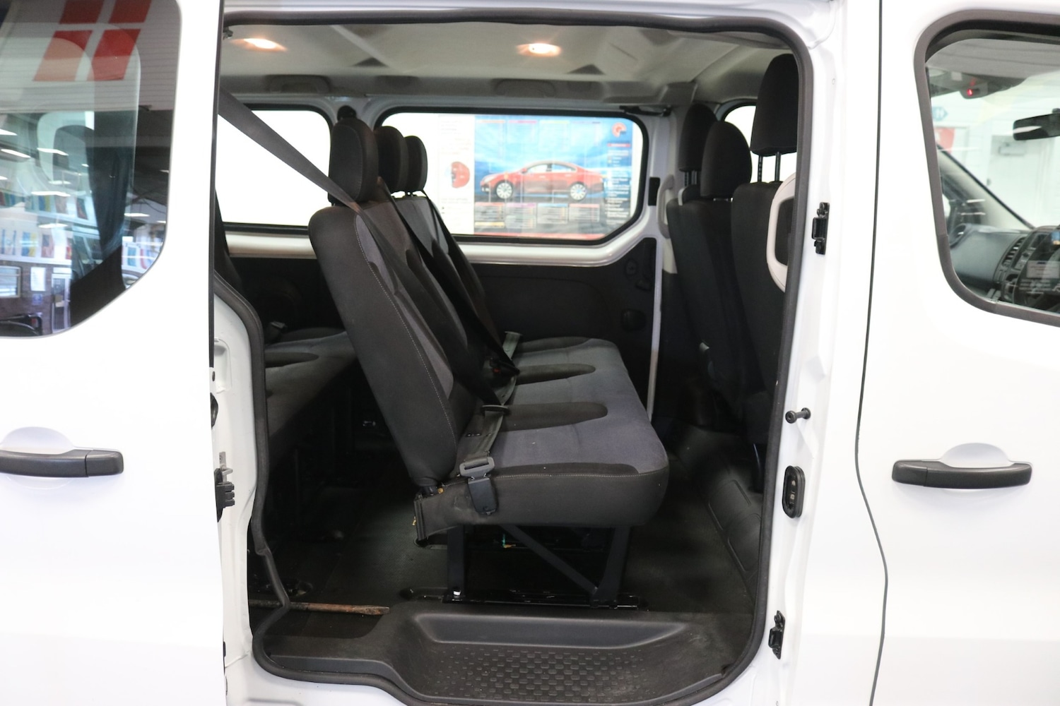 Used Vauxhall Vivaro 2018 for sale - 77148717: Photo 7