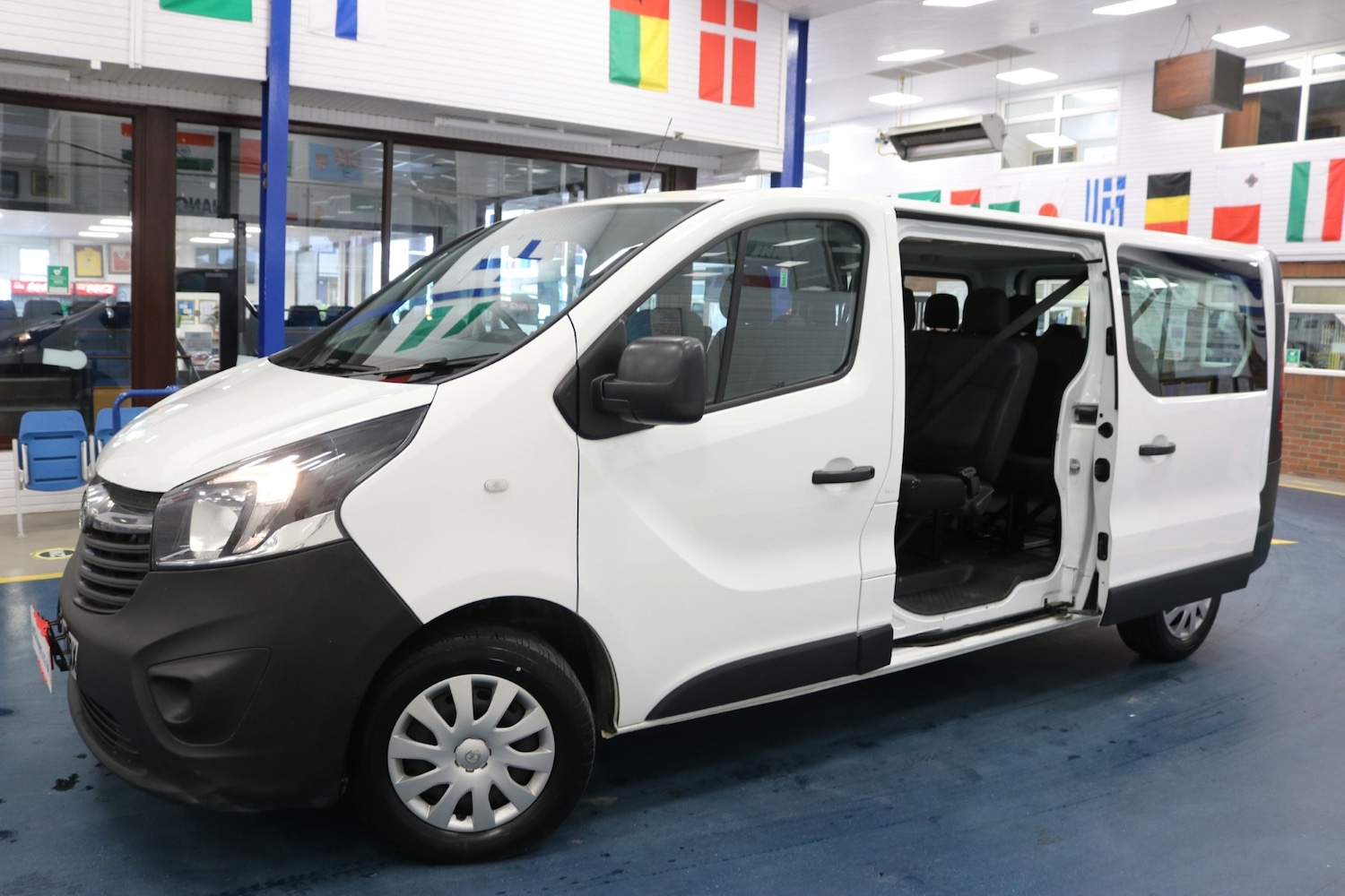 Used Vauxhall Vivaro 2018 for sale - 77148717: Photo 9