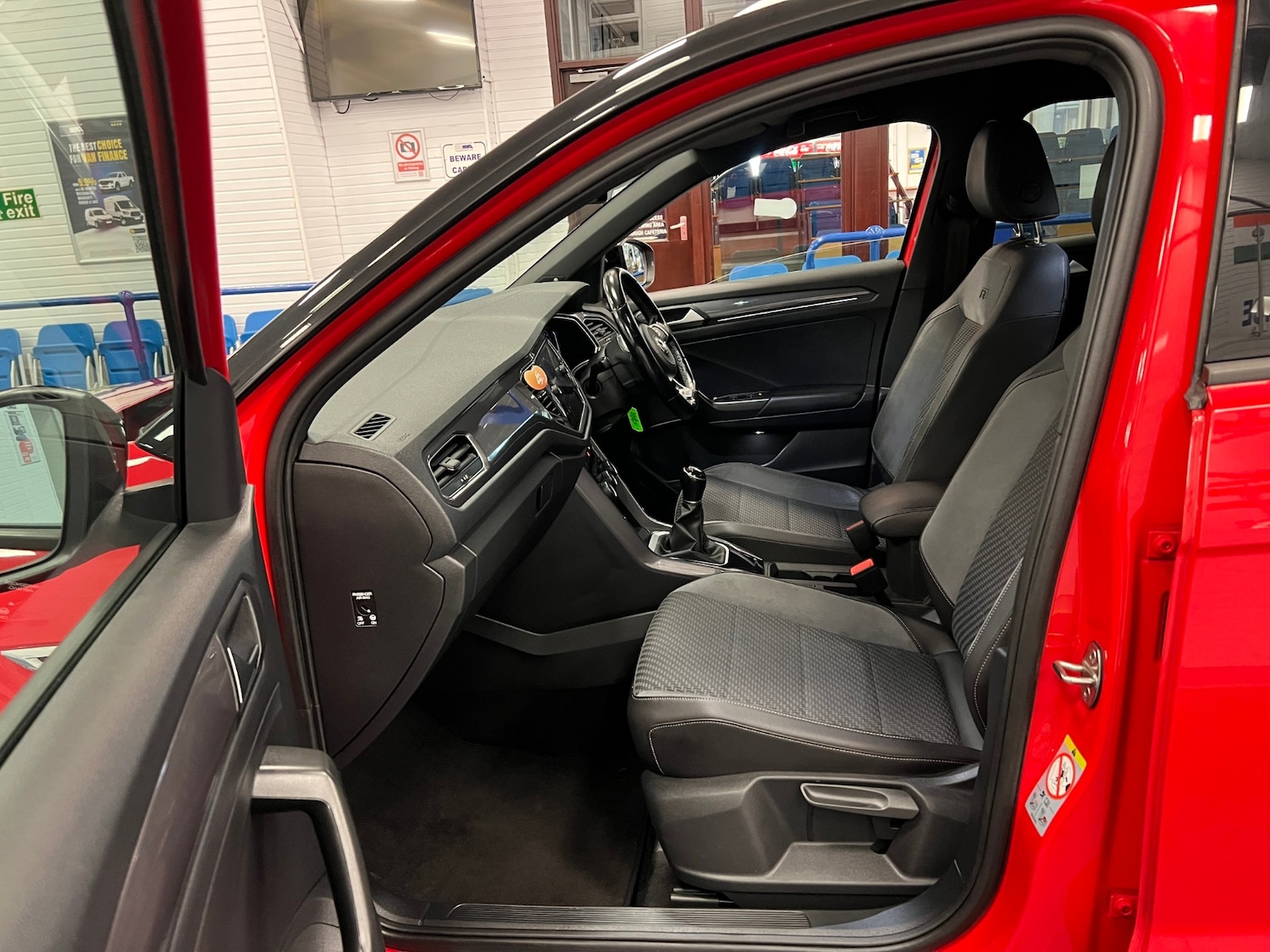 Used Volkswagen T-Roc 2020 for sale - 77603776: Photo 12