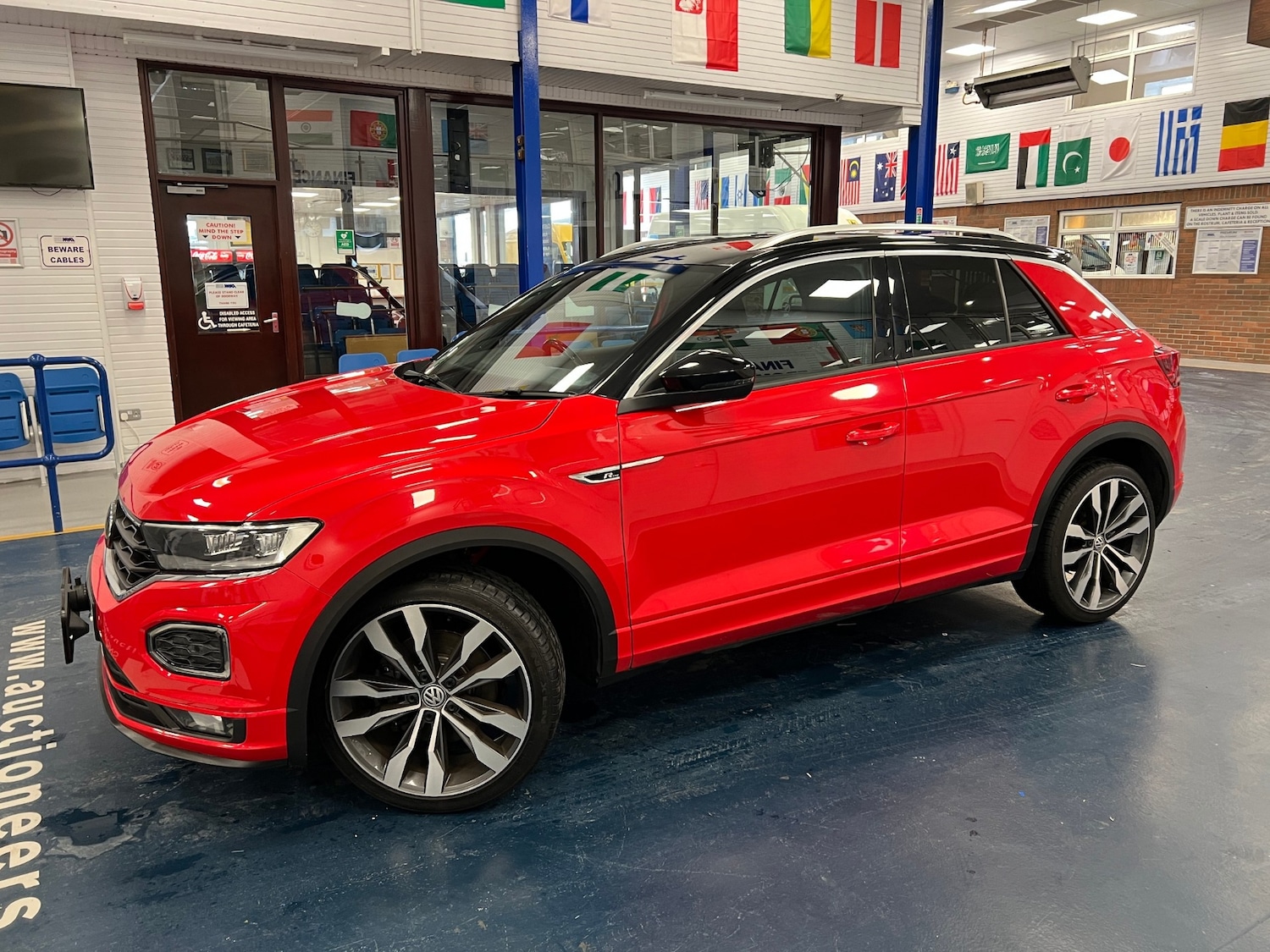 Used Volkswagen T-Roc 2020 for sale - 77603776: Photo 3