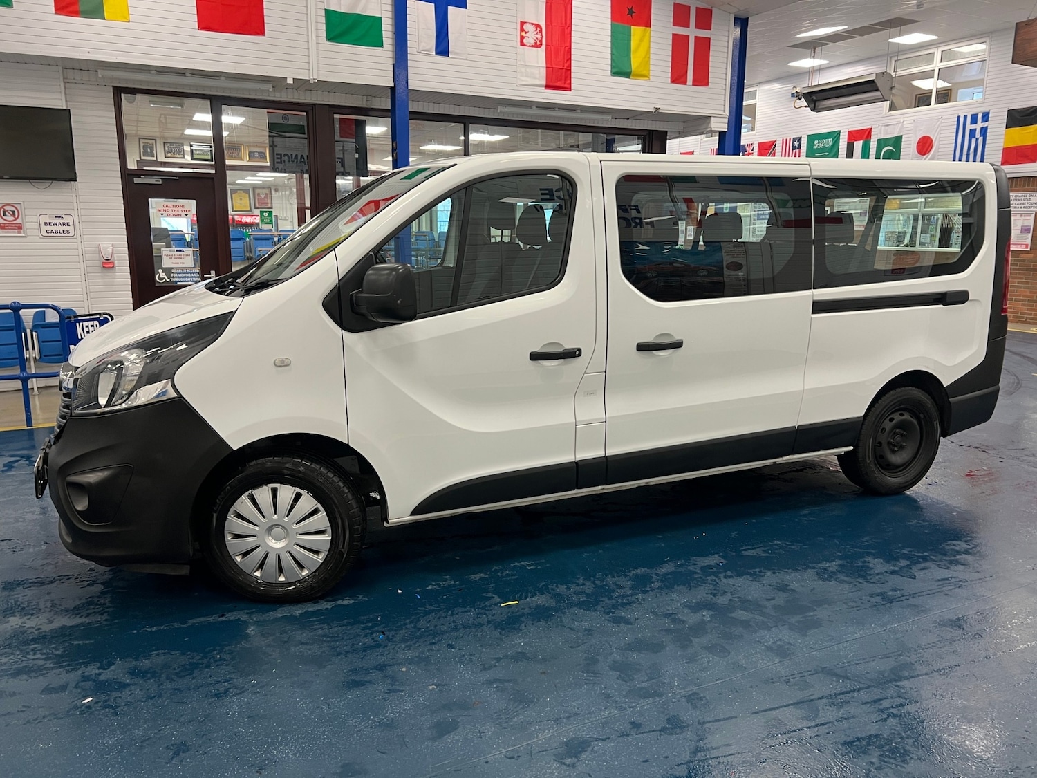 Used Vauxhall Vivaro 2018 for sale - 76055539: Photo 3