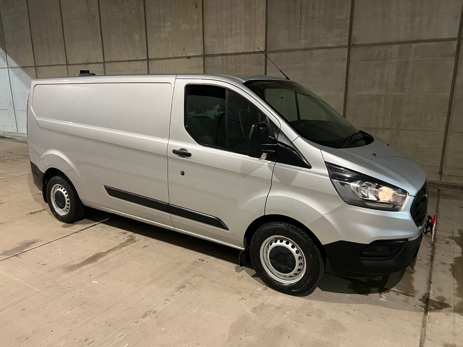 Used Ford Transit Custom 2018 for sale - 77375851: Photo 2