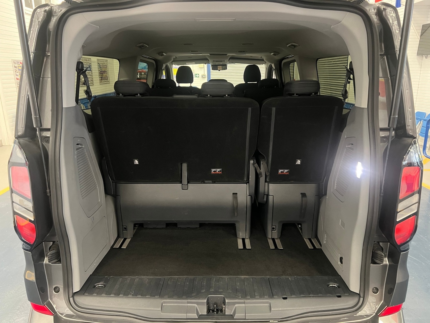 Used Ford Tourneo Custom 2024 for sale - 77901779: Photo 14