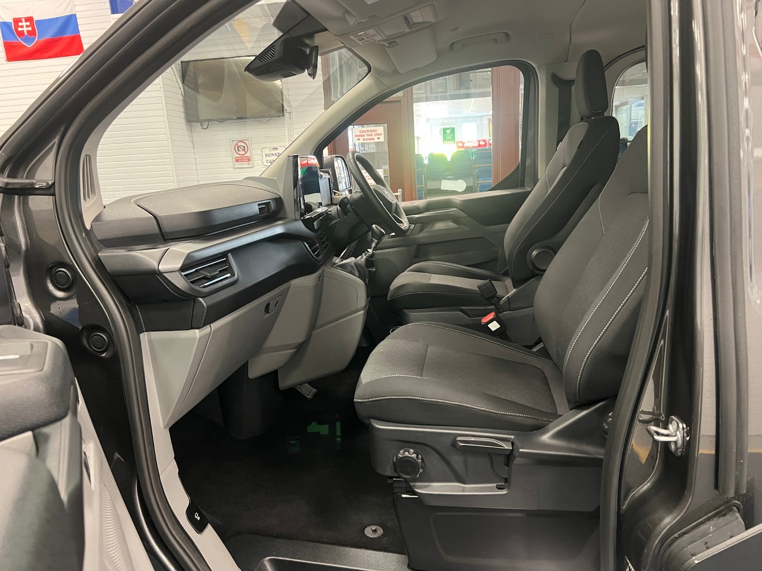 Used Ford Tourneo Custom 2024 for sale - 77901779: Photo 15