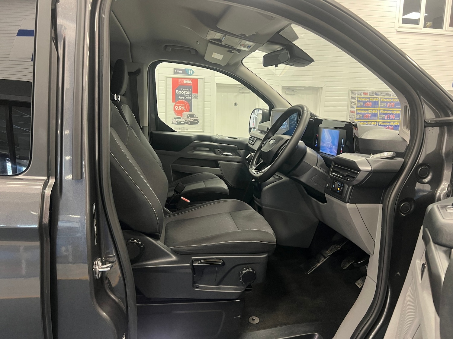 Used Ford Tourneo Custom 2024 for sale - 77901779: Photo 16