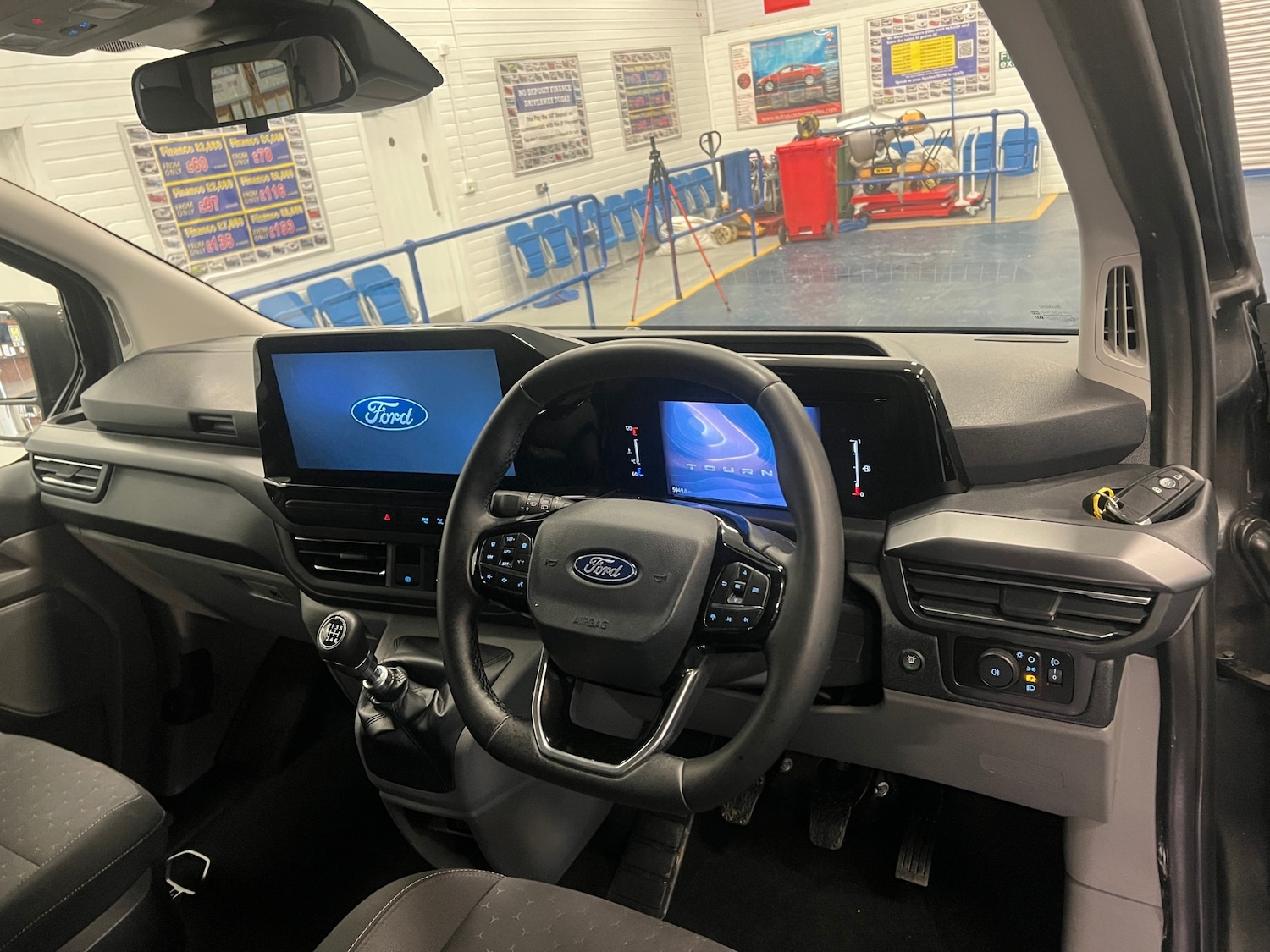 Used Ford Tourneo Custom 2024 for sale - 77901779: Photo 17