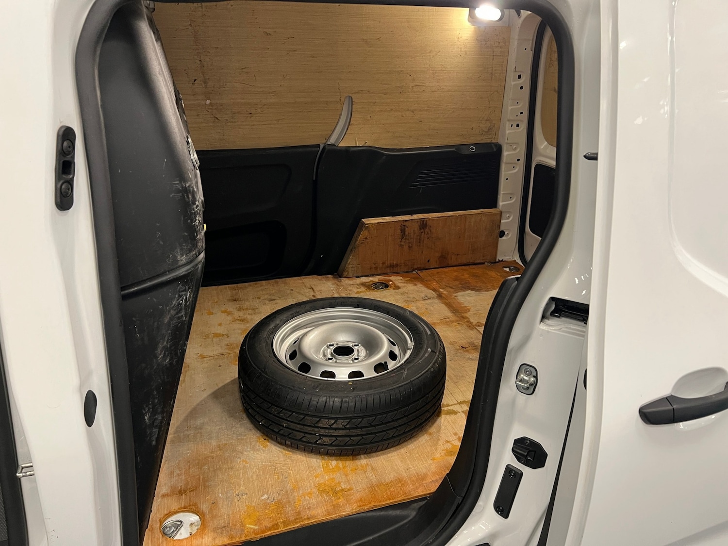 Used Peugeot Partner 2022 for sale - 76861679: Photo 6