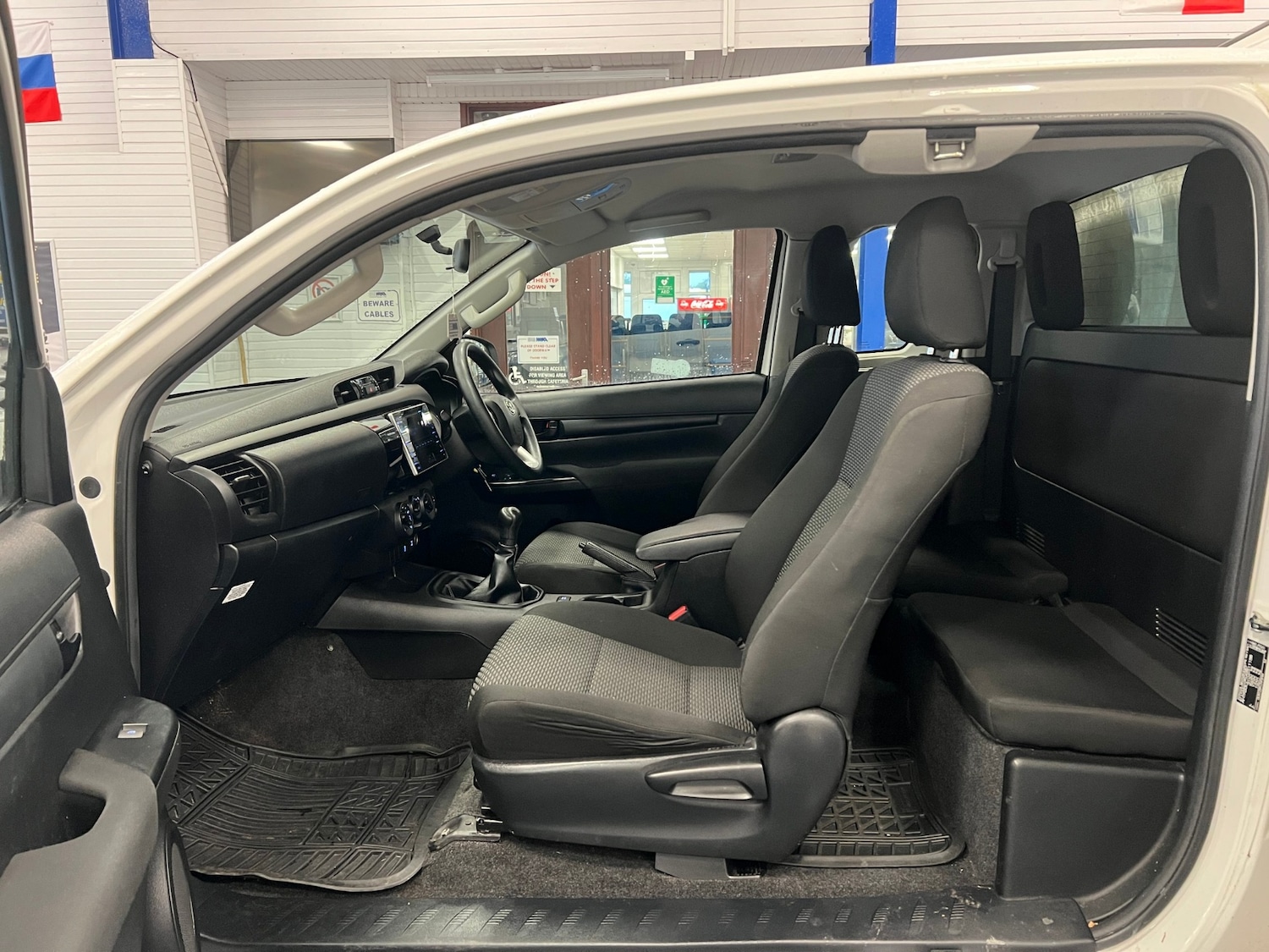 Used Toyota Hilux 2017 for sale - 77687562: Photo 11