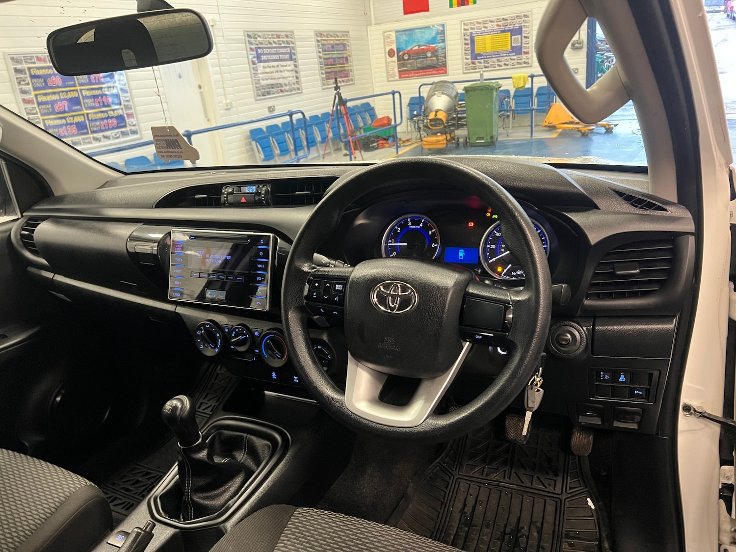 Used Toyota Hilux 2017 for sale - 77687562: Photo 17