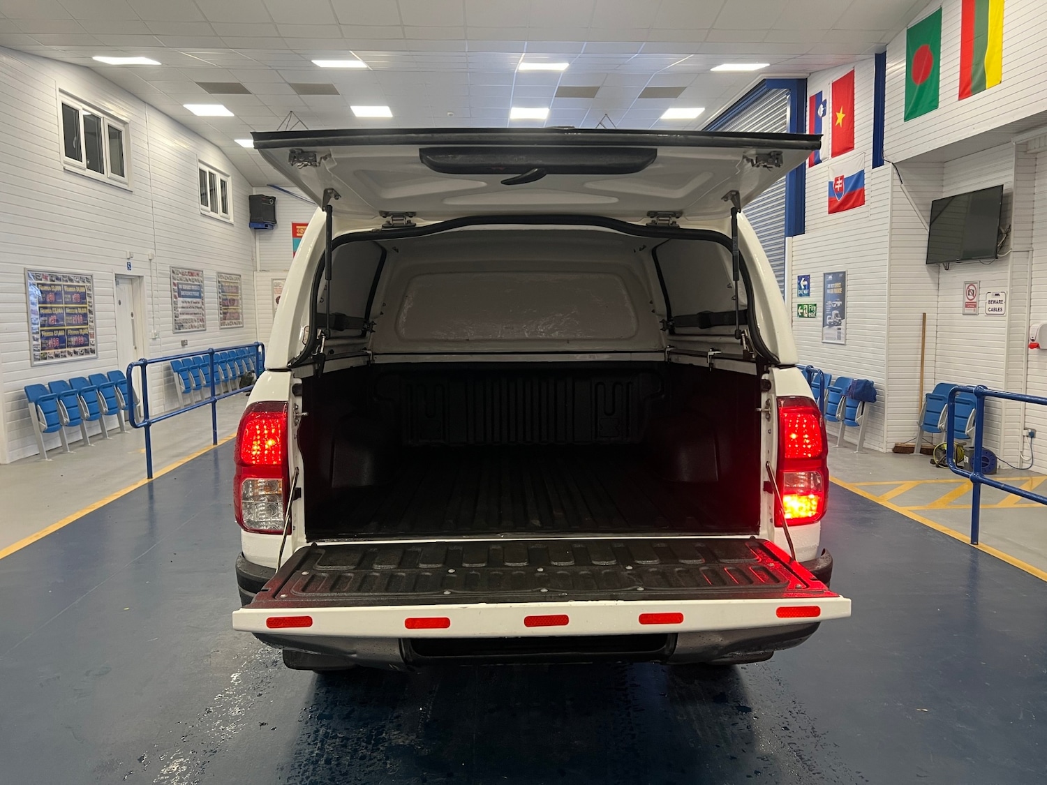 Used Toyota Hilux 2017 for sale - 77687562: Photo 9