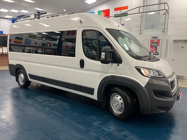 Used Peugeot Boxer 2017 for sale - 76113858: Photo 2