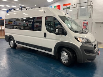 Used Peugeot Boxer 2017 for sale - 76113858: Photo 2