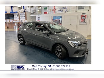 Used Renault Clio 2021 for sale - 75584491: Photo