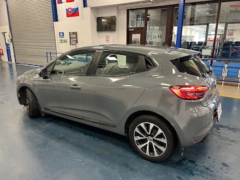 Used Renault Clio 2021 for sale - 75584491: Photo