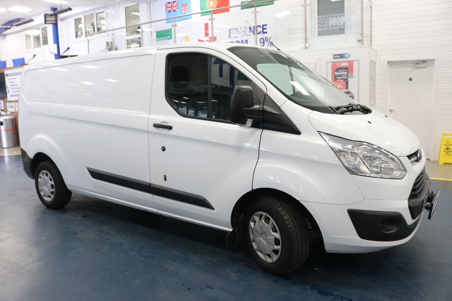 Used Ford Transit Custom 2017 for sale - 77148709: Photo 2