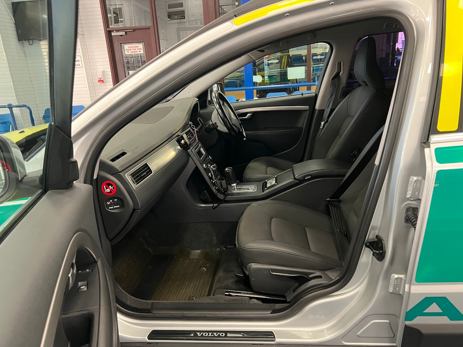 Used Volvo XC70 2011 for sale - 77759310: Photo 11