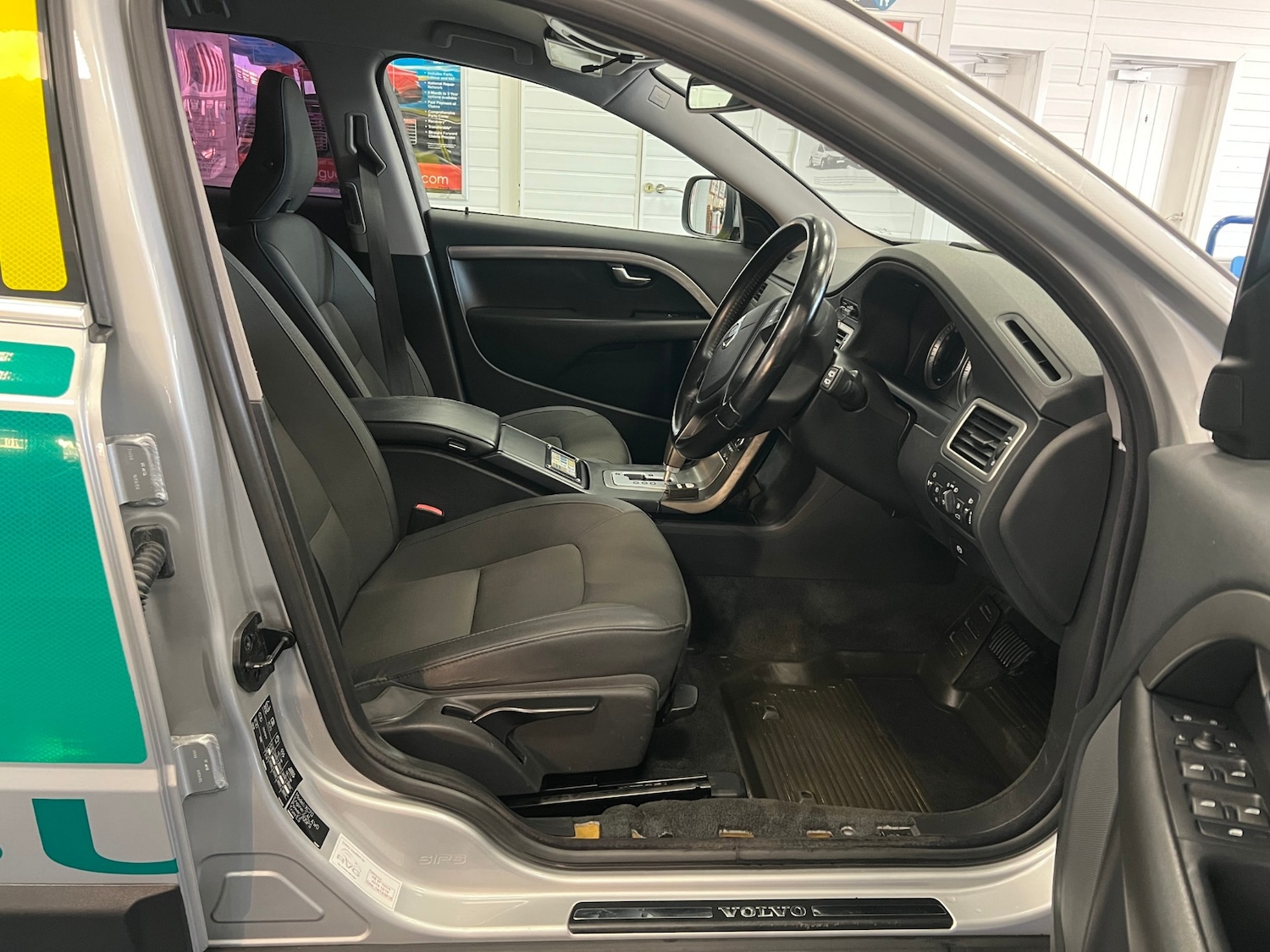 Used Volvo XC70 2011 for sale - 77759310: Photo 12