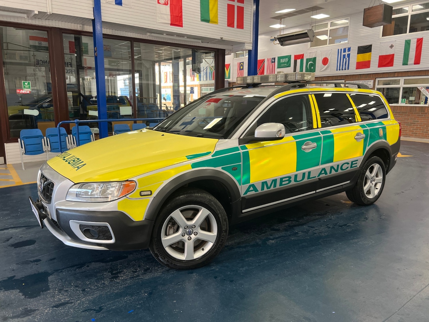 Used Volvo XC70 2011 for sale - 77759310: Photo 3