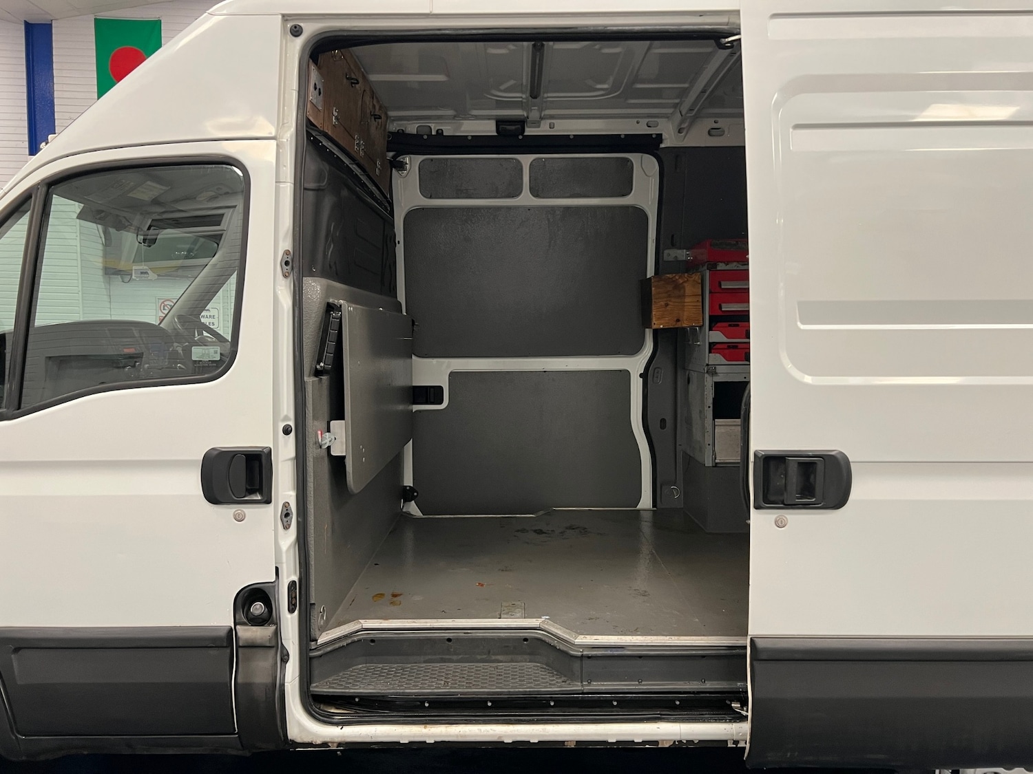 Used Iveco Daily 2014 for sale - 77915450: Photo 11