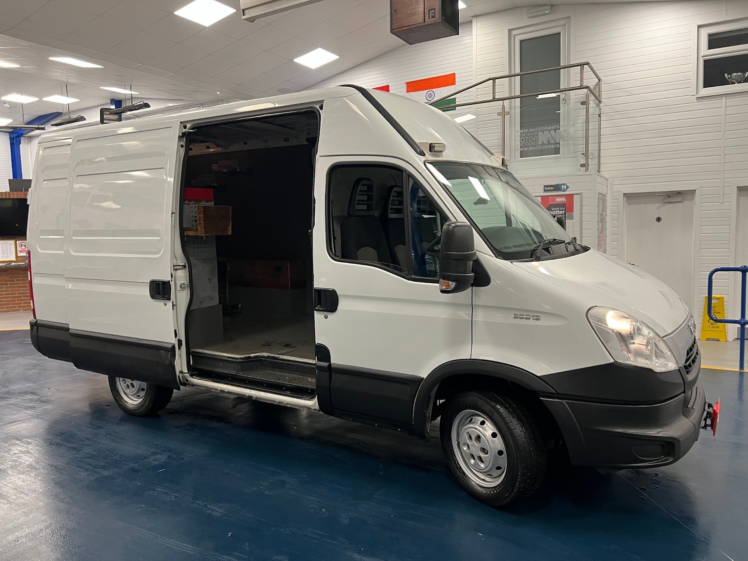 Used Iveco Daily 2014 for sale - 77915450: Photo 6