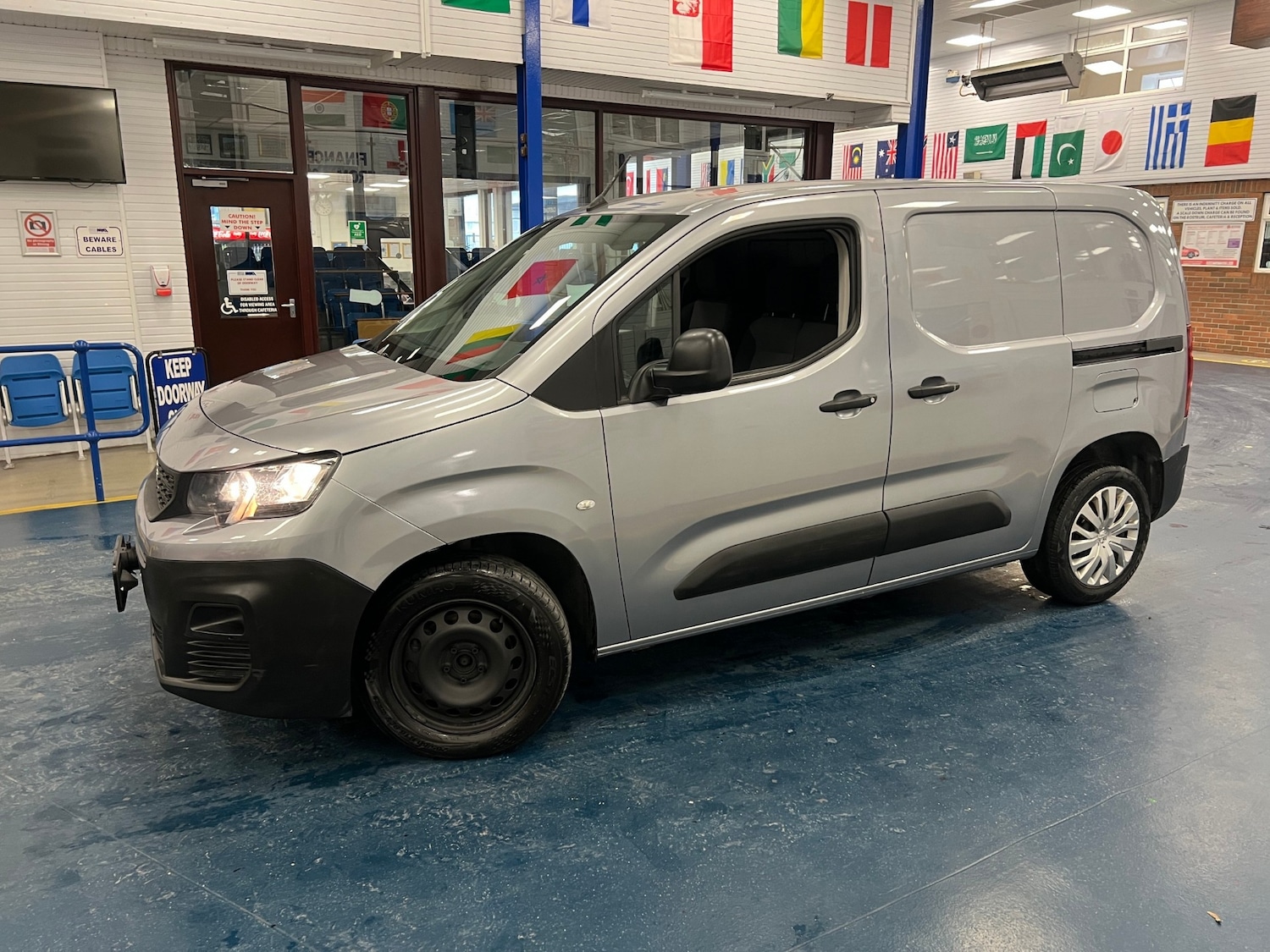 Used Peugeot Partner 2019 for sale - 76490377: Photo 3