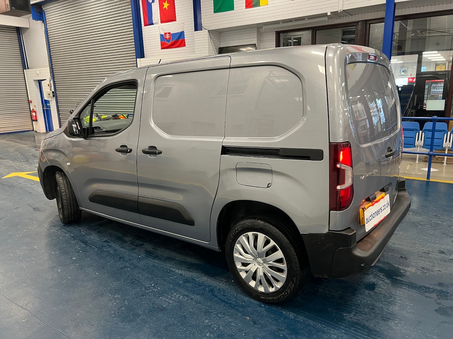 Used Peugeot Partner 2019 for sale - 76490377: Photo 4