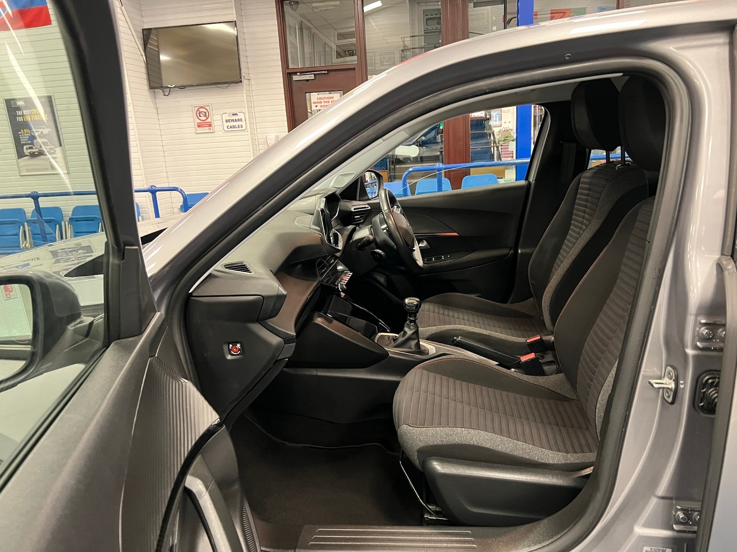 Used Peugeot 2008 2021 for sale - 76835068: Photo 12