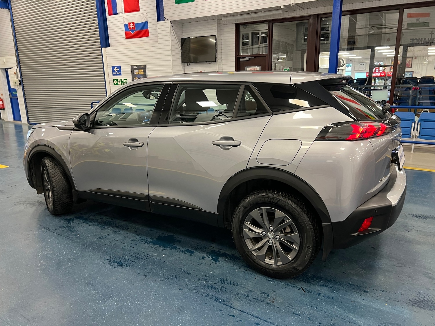 Used Peugeot 2008 2021 for sale - 76835068: Photo 4