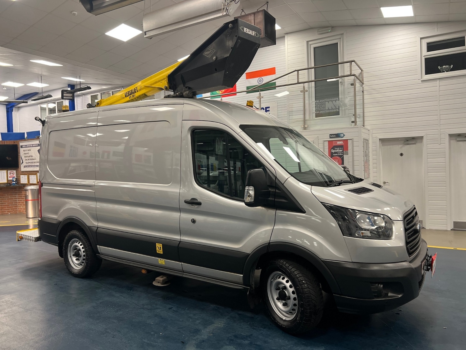 Used Ford Transit 2019 for sale - 76577383: Photo 2