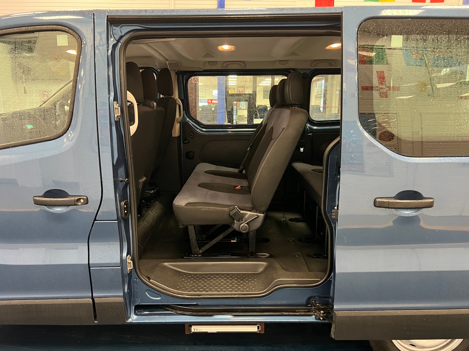 Used Vauxhall Vivaro 2017 for sale - 77459751: Photo 10