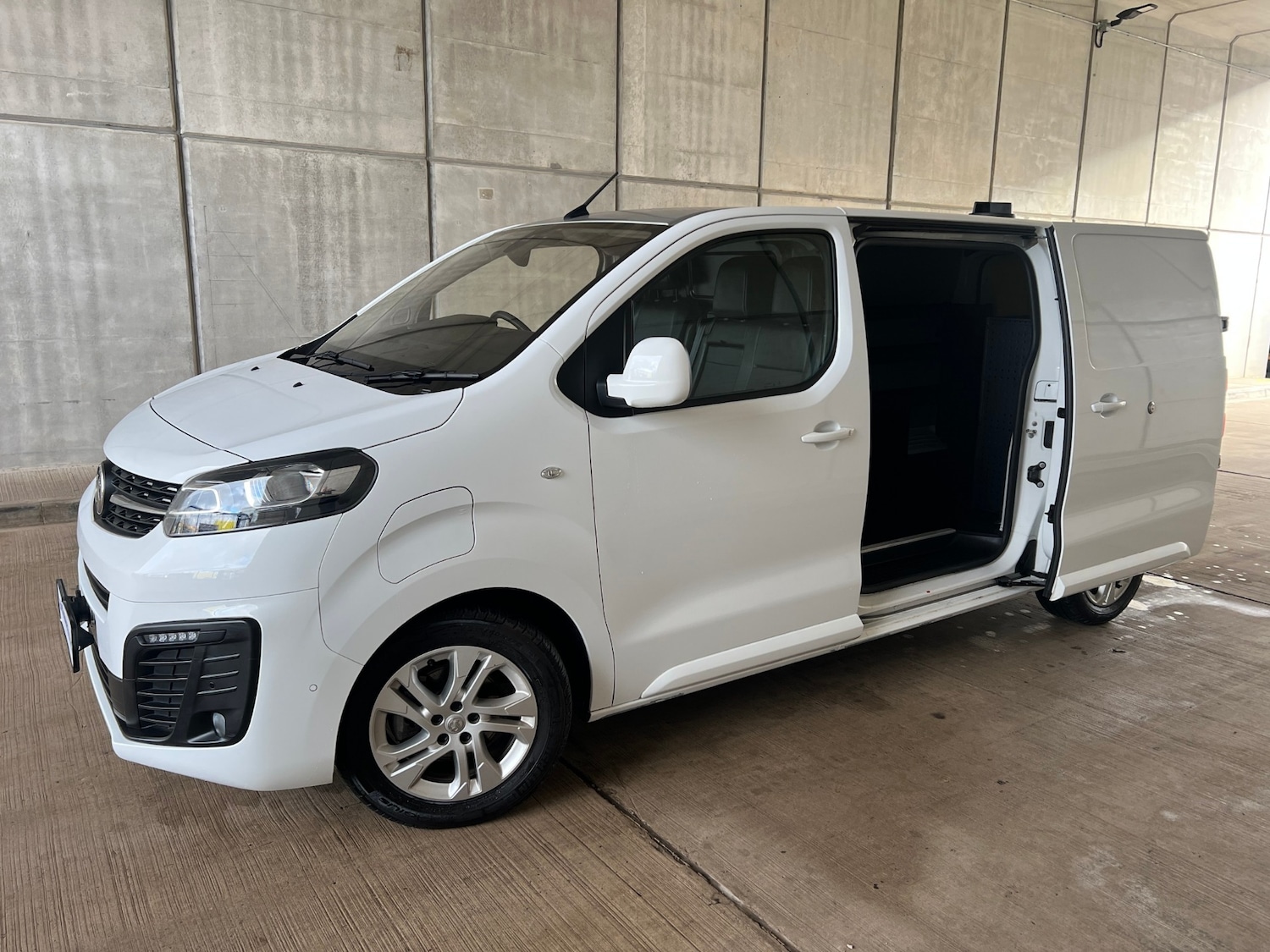 Used Vauxhall Vivaro 2021 for sale - 77459761: Photo 10