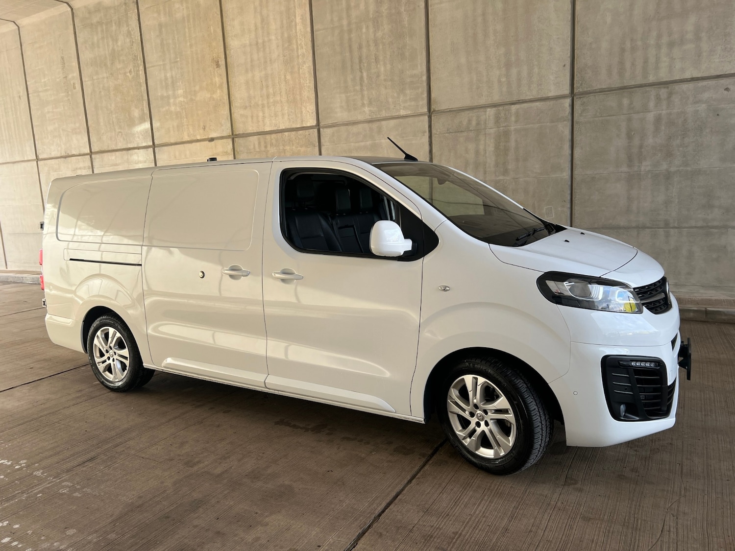 Used Vauxhall Vivaro 2021 for sale - 77459761: Photo 2