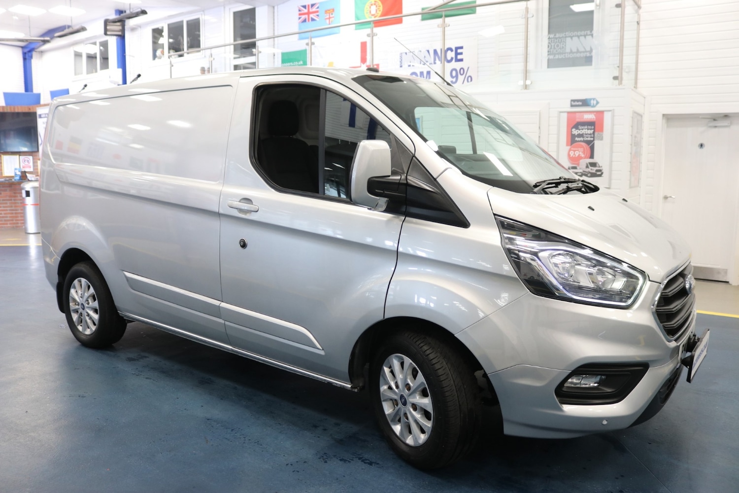 Used Ford Transit Custom 2019 for sale - 77125968: Photo 2