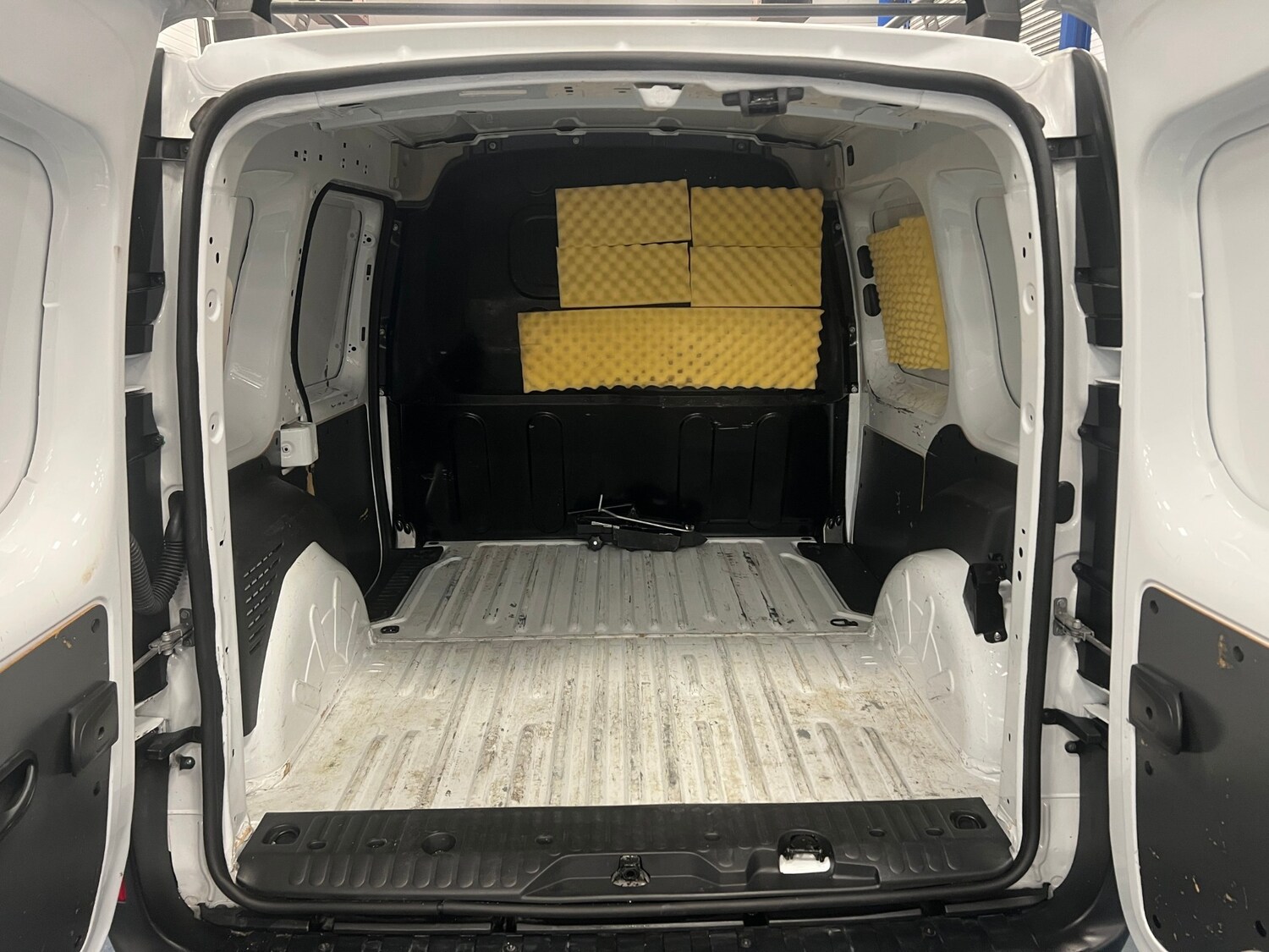 Used Renault Kangoo 2021 for sale - 76577330: Photo 11