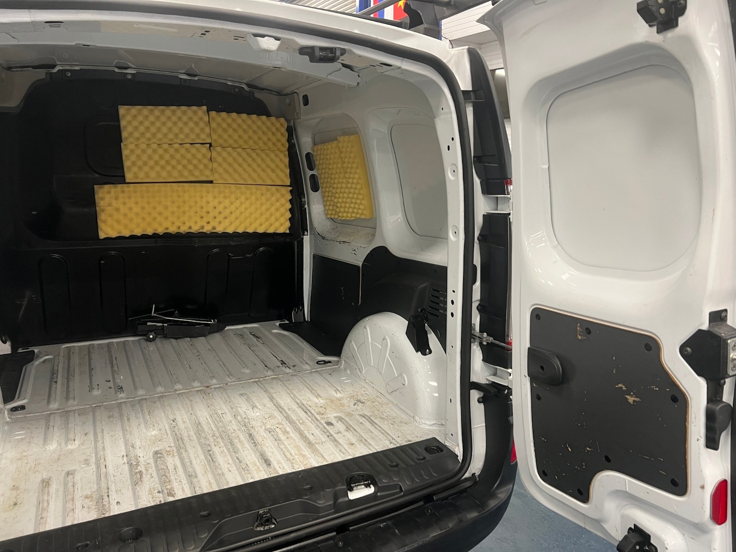 Used Renault Kangoo 2021 for sale - 76577330: Photo 12