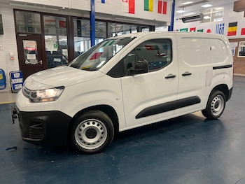 Used Citroen Berlingo 2023 for sale - 79547399: Photo