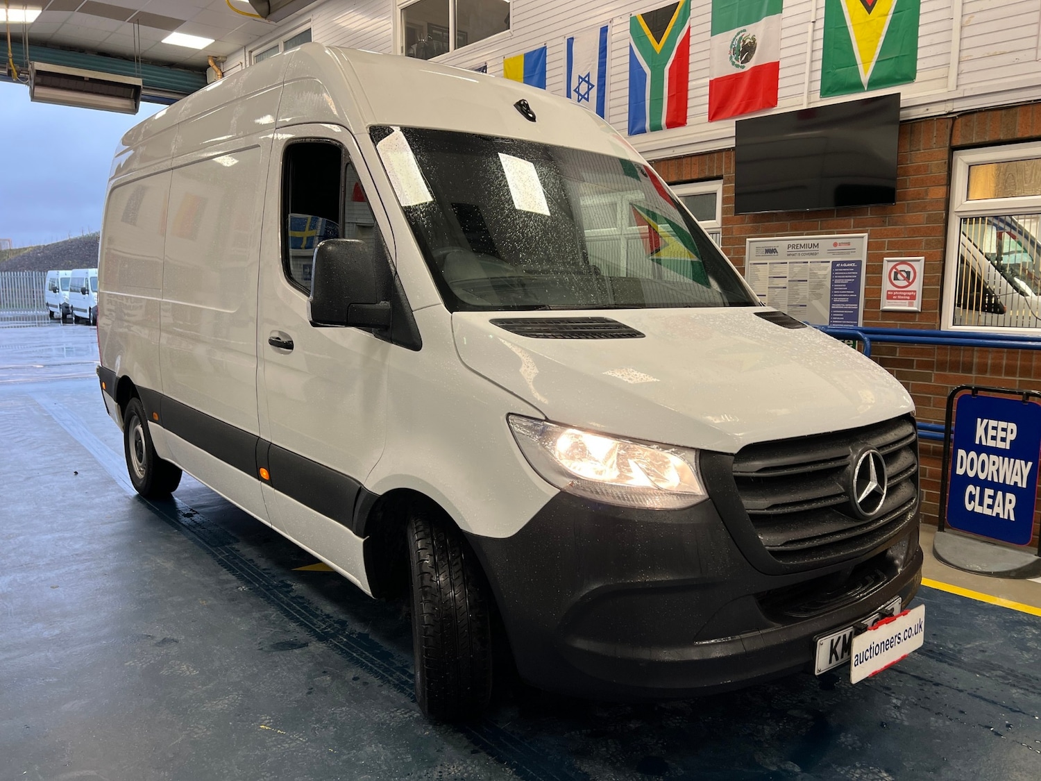 Used Mercedes-Benz Sprinter 2021 for sale - 77261899: Photo 2