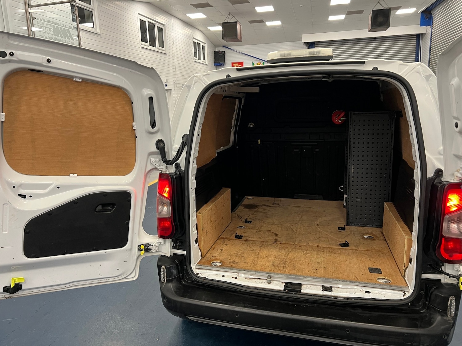 Used Peugeot Partner 2019 for sale - 77714963: Photo 11