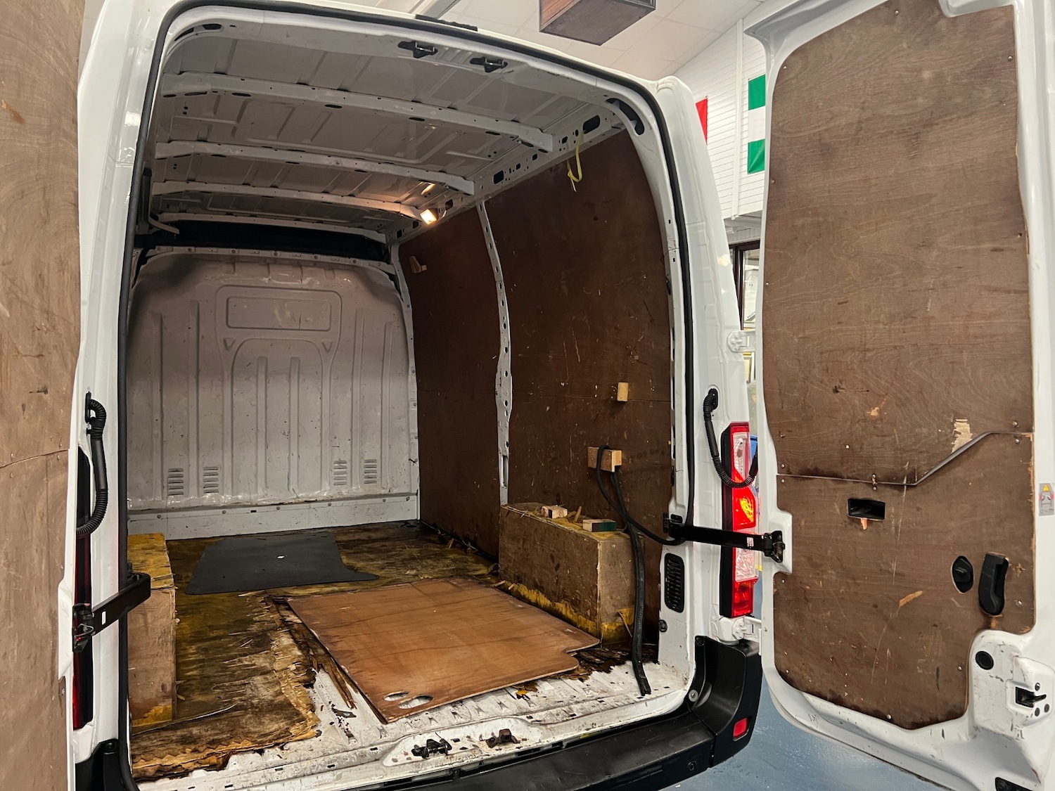Used Vauxhall Movano 2015 for sale - 76195890: Photo 8