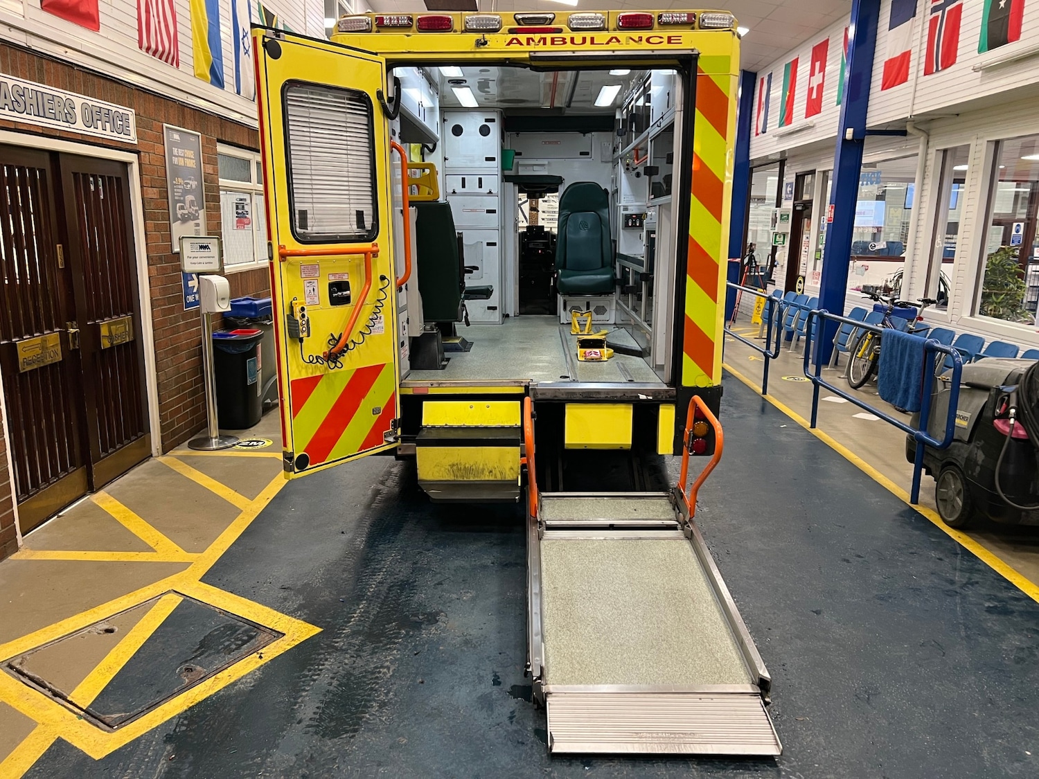 Used Mercedes-Benz Sprinter 2015 for sale - 77337041: Photo 9