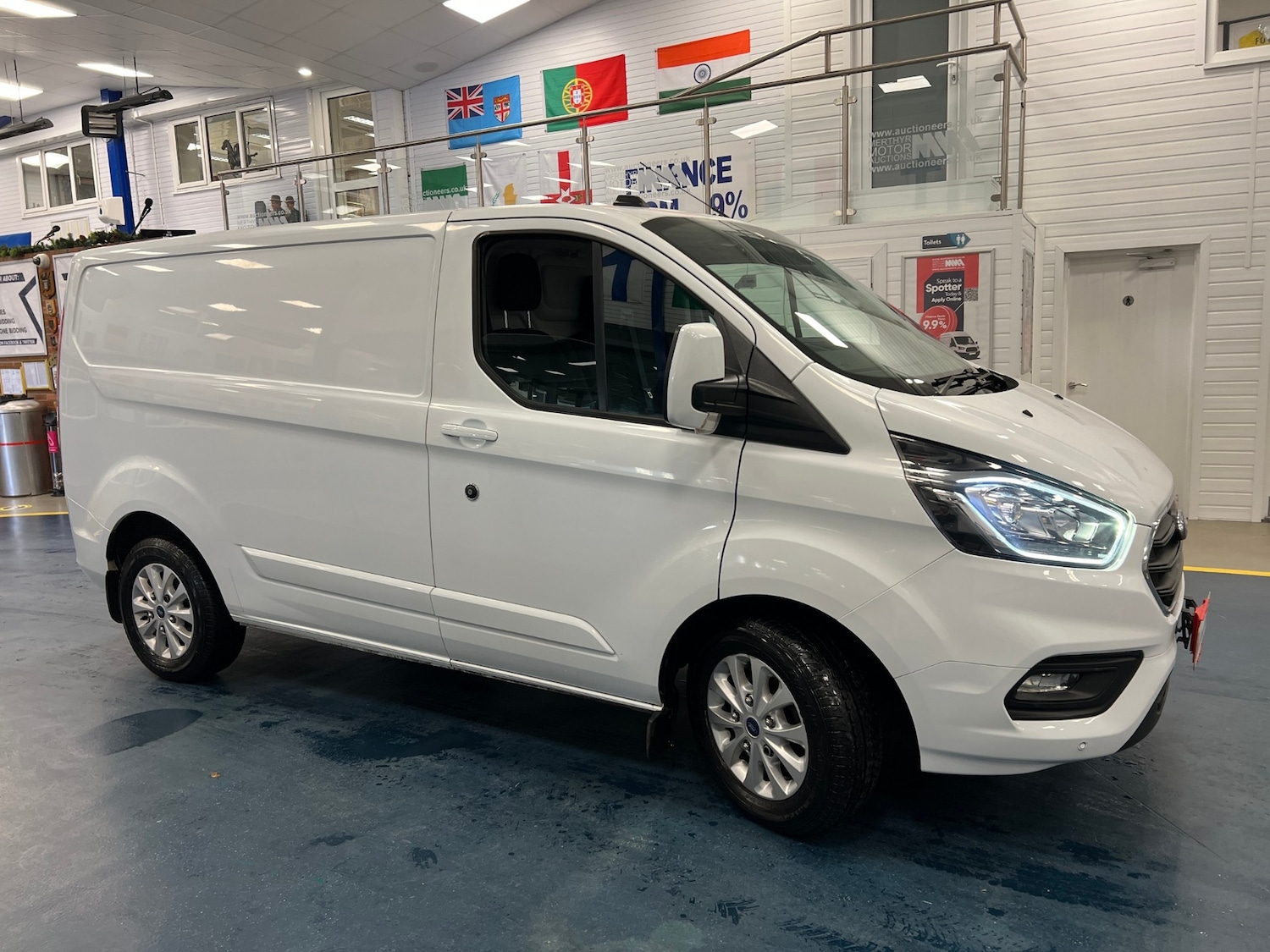 Used Ford Transit Custom 2021 for sale - 76971168: Photo 2
