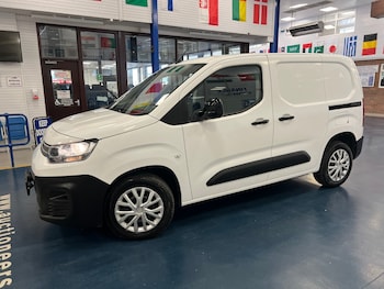 Used Citroen Berlingo 2022 for sale - 79332355: Photo