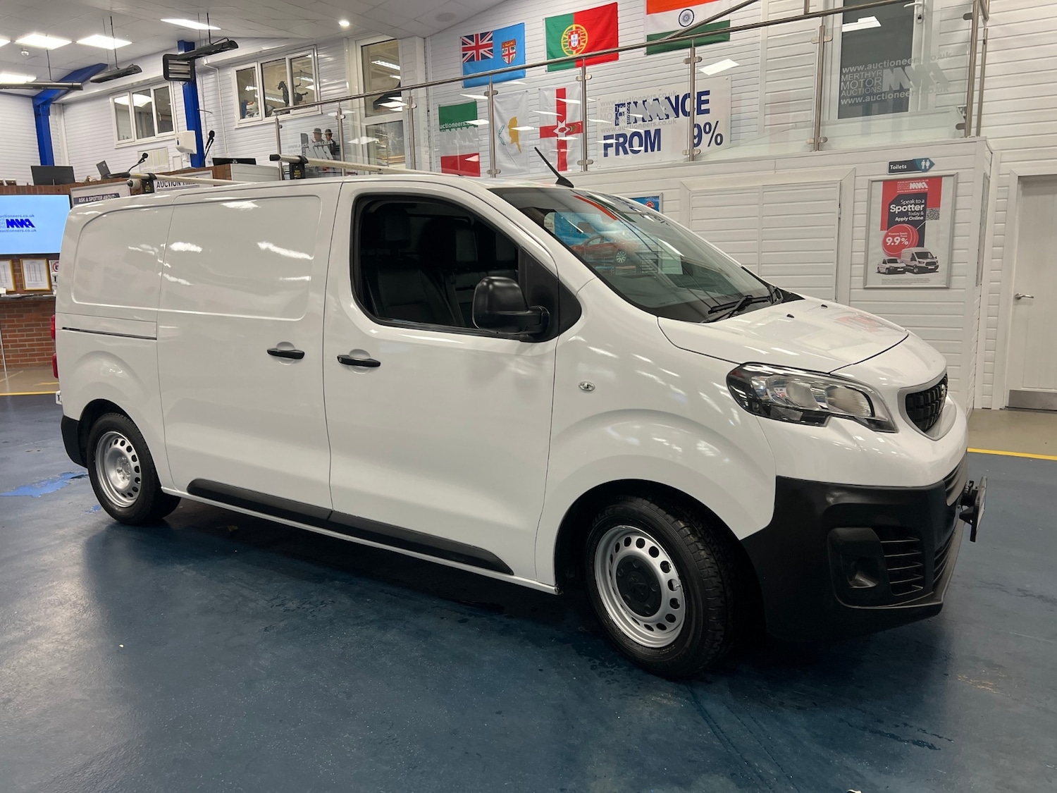 Used Peugeot Expert 2019 for sale - 76362868: Photo 2