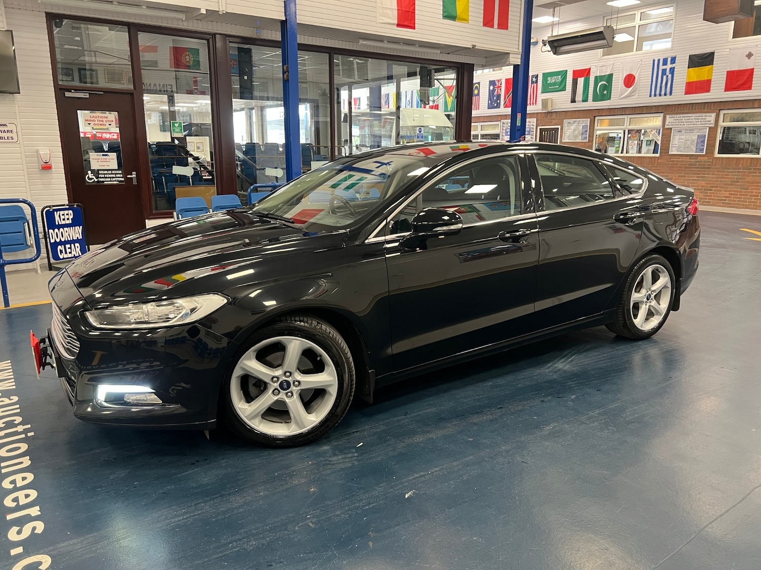 Used Ford Mondeo 2016 for sale - 77984541: Photo 3