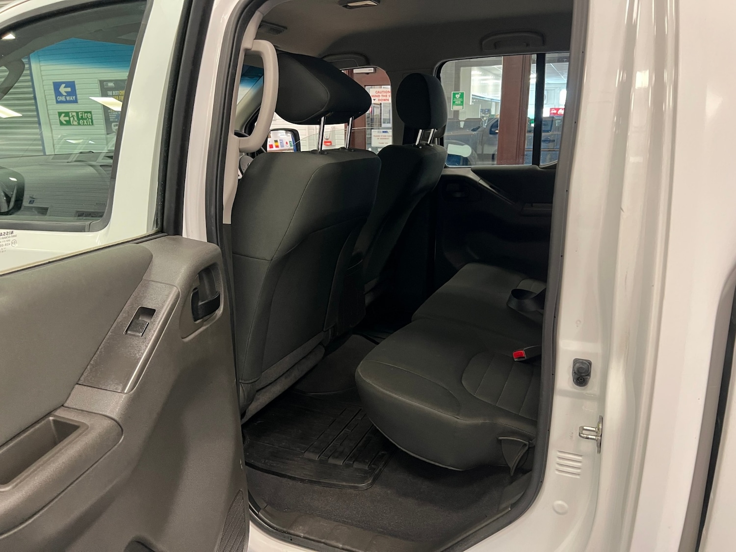 Used Nissan Navara 2014 for sale - 78161830: Photo 11