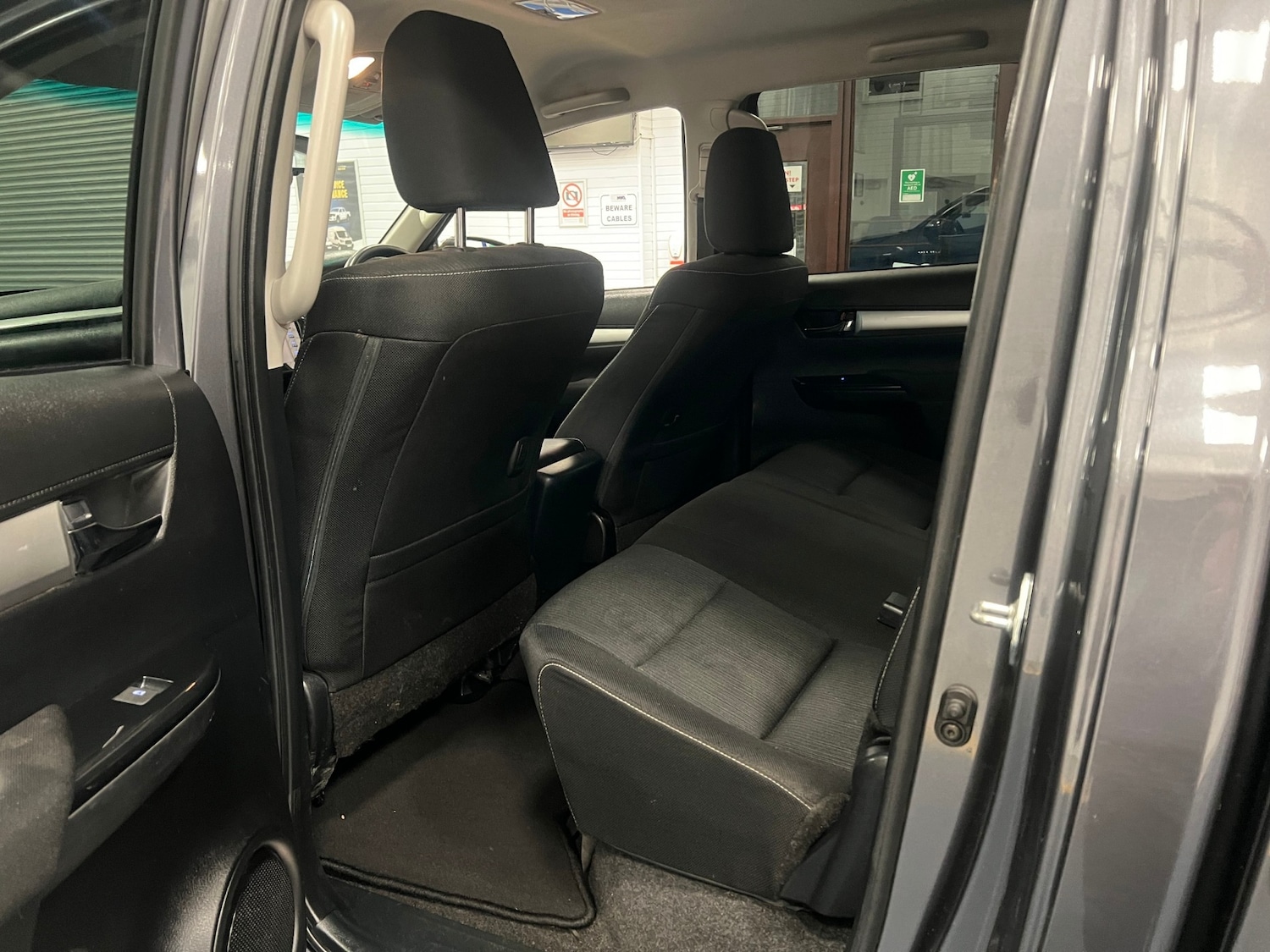 Used Toyota Hilux 2023 for sale - 78094851: Photo 11