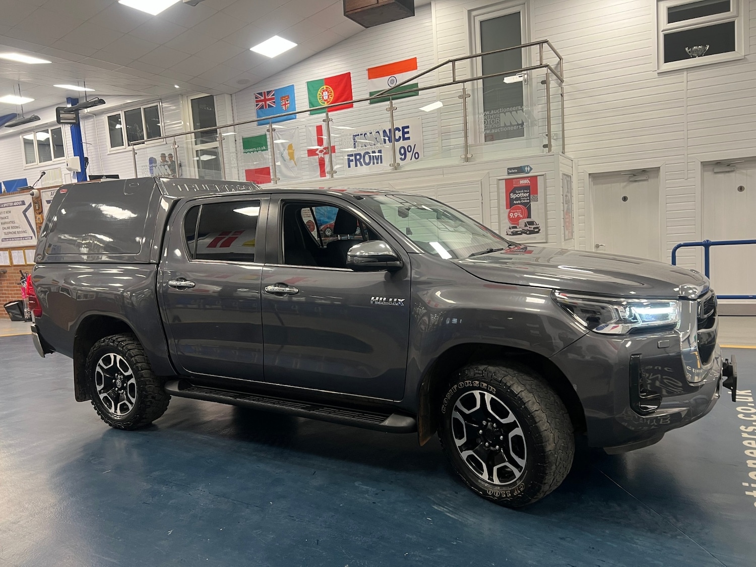 Used Toyota Hilux 2023 for sale - 78094851: Photo 2