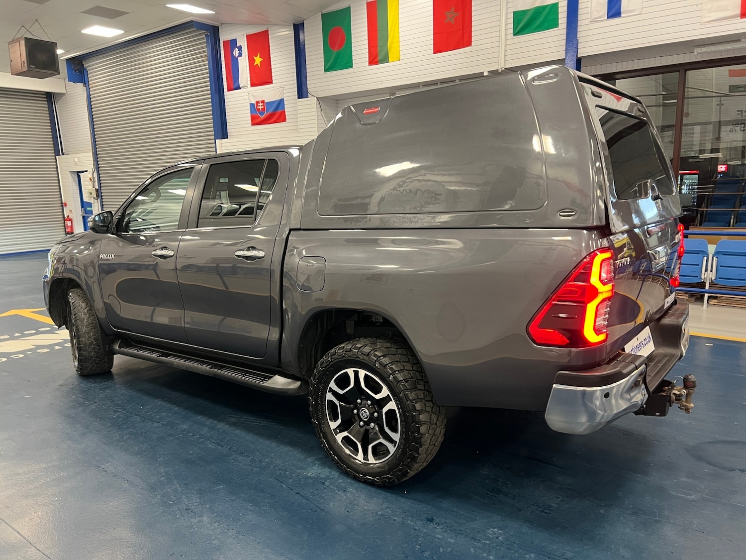 Used Toyota Hilux 2023 for sale - 78094851: Photo 4