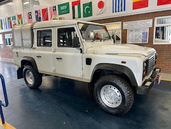 Used Land Rover Defender 2011 for sale - 78508109: Photo